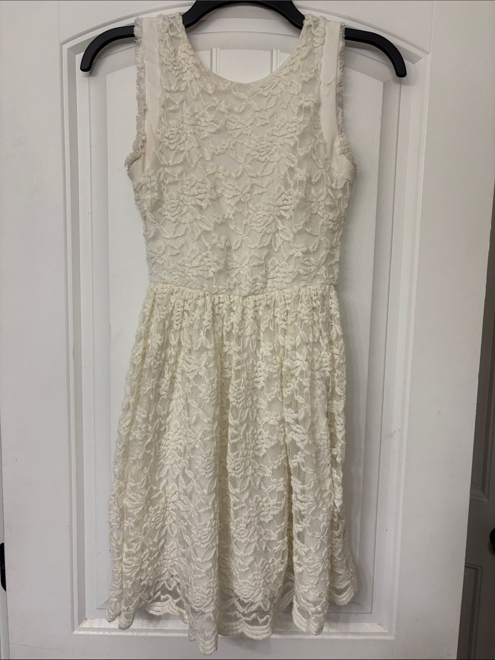 Ivory Lace Sleeveless Fit-and-Flare Dress Alter’d State XS